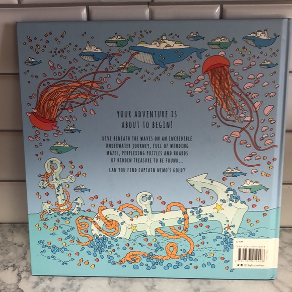 20,000 Leagues Under the Sea - A Puzzle Adventure Hardcover - Picture 8 of 9